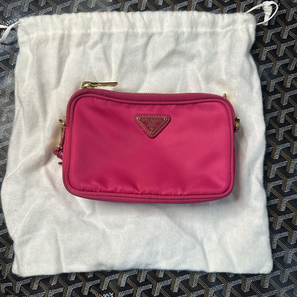 Prada Fuchsia Crossbody Bag with Nylon Material and Signature Logo - Picture 11 of 12